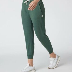 VUORI halo joggers 2 pair!